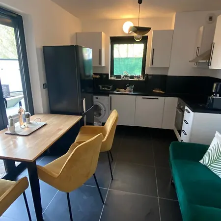 Nice, Splendide 4p Residentiel, Terrasse Vue Piscine , Garage דירה ניס