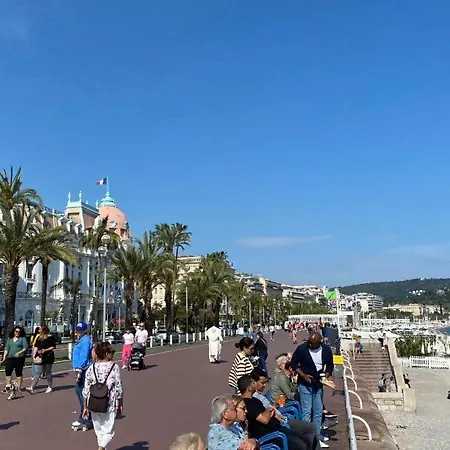 Nice, Splendide 4p Residentiel, Terrasse Vue Piscine , Garage Nizza